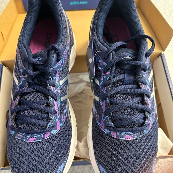 ASICS Women’s Size 10 - Picture 2 of 3